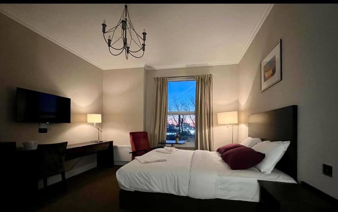 Green Ariana Hotel - Near Wembley And Central Лондон Екстер'єр фото