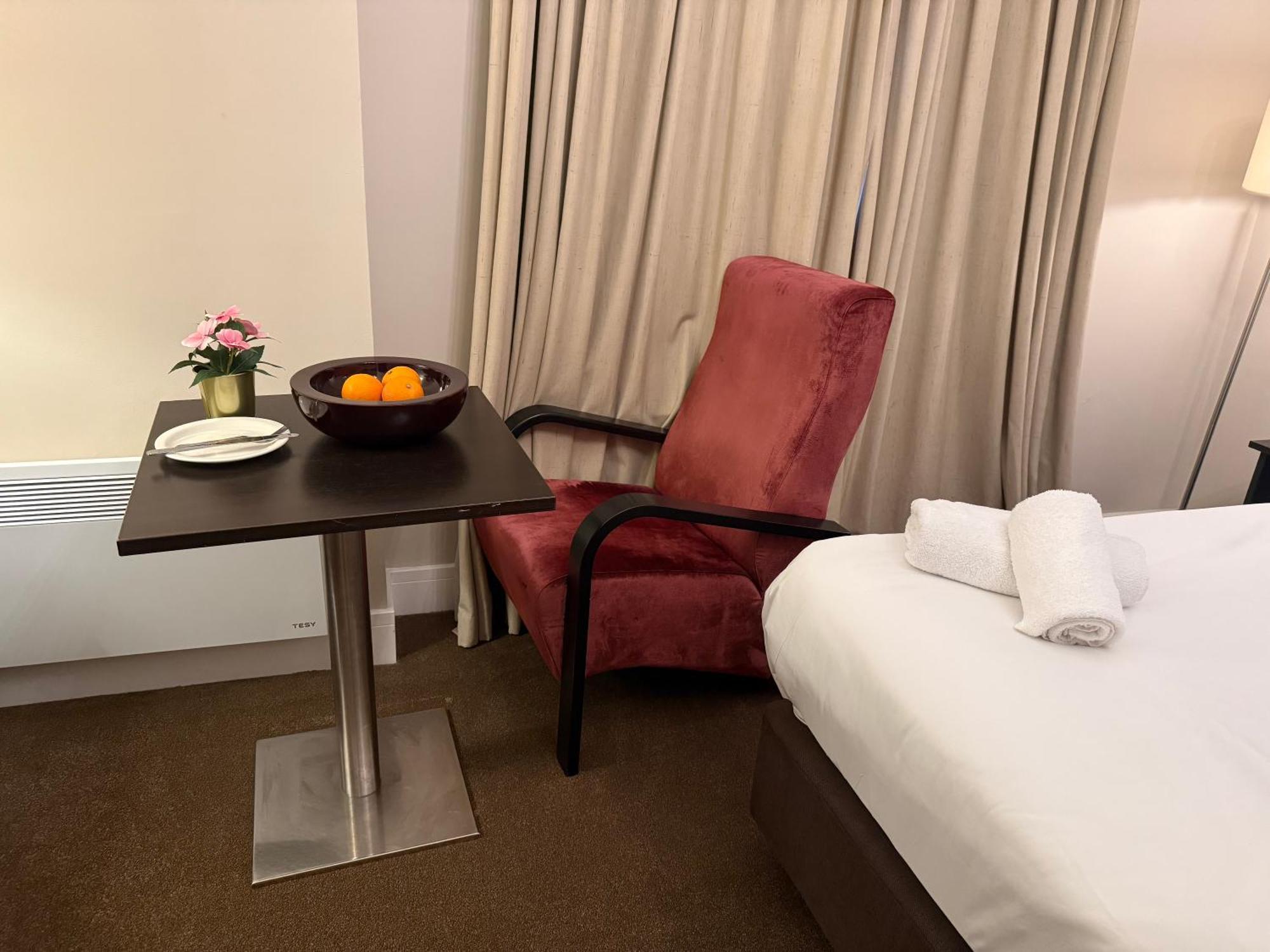 Green Ariana Hotel - Near Wembley And Central Лондон Екстер'єр фото