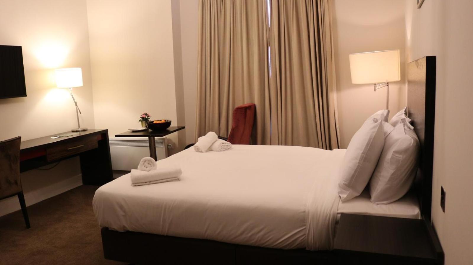 Green Ariana Hotel - Near Wembley And Central Лондон Екстер'єр фото