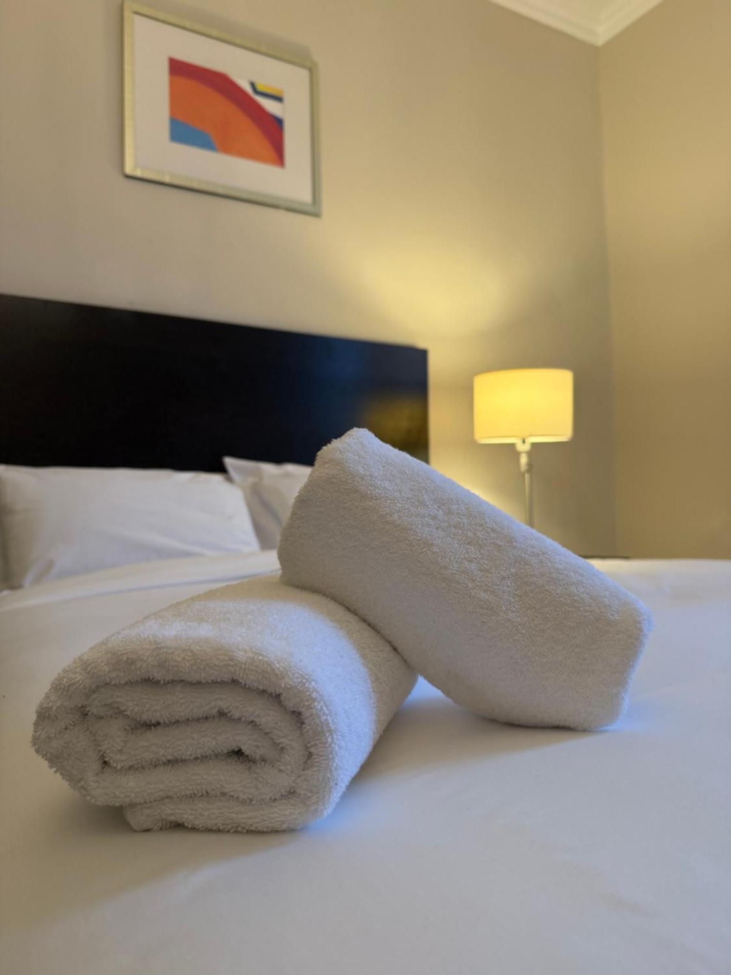 Green Ariana Hotel - Near Wembley And Central Лондон Екстер'єр фото
